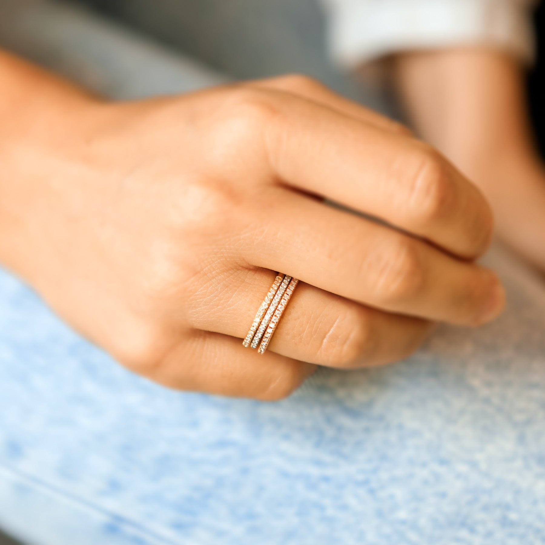 Fedina in oro rosa con diamanti - Main Image