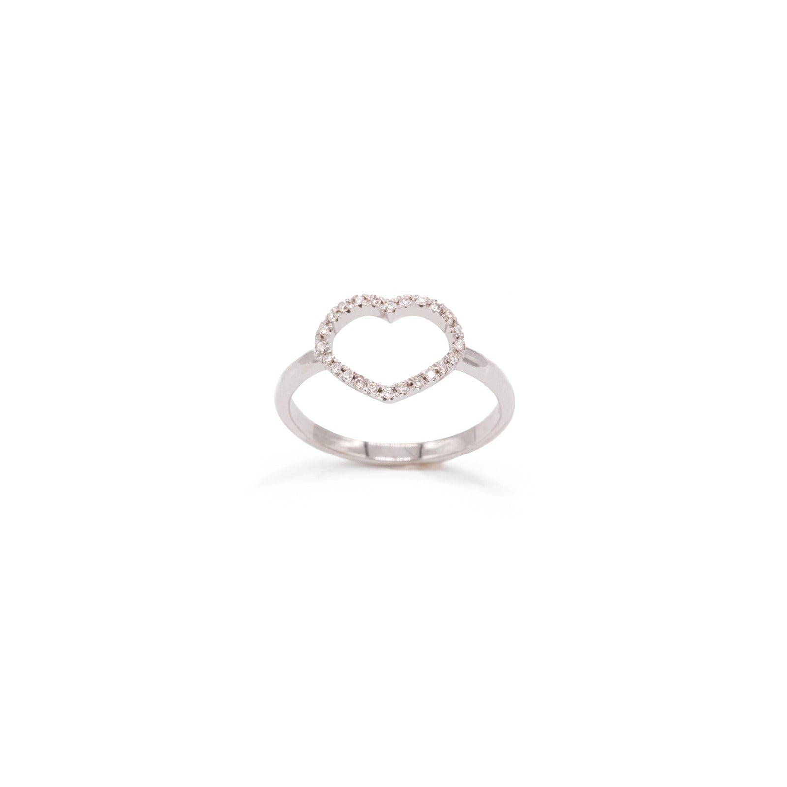 Heart shape ring in white gold and diamonds